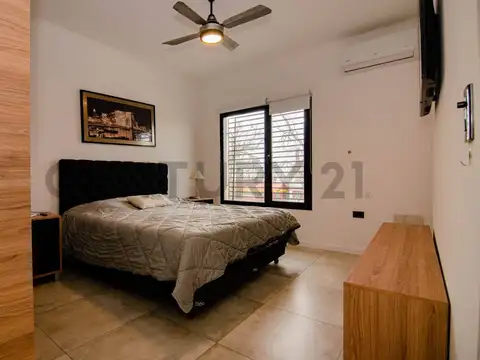 Casa 5 ambientes con 1 baño