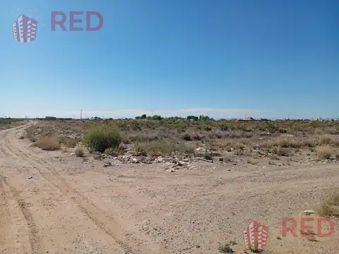Terreno 10x30 en la Meseta de Centenario