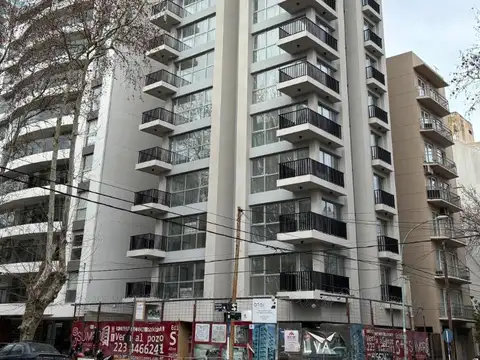 Edificio en pozo - Semipisos 2 ambientes