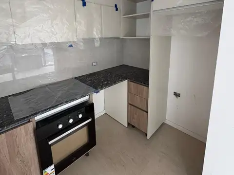 Edificio en pozo - Semipisos 2 ambientes