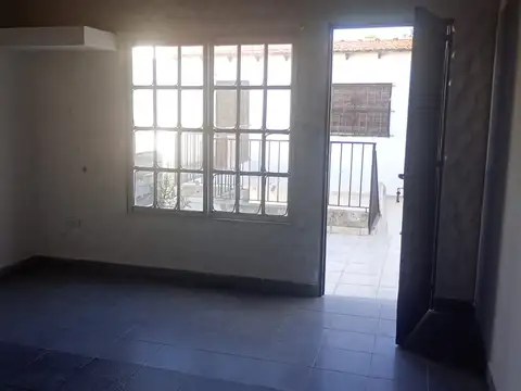 AV DON BOSCO 1800, Piso 1