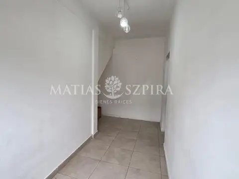 Depto Tipo Casa 2 ambientes con 1 baño