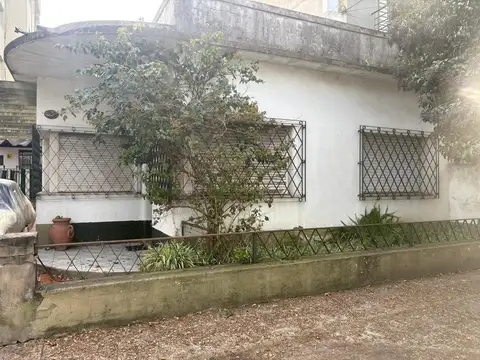 LOTE EN VENTA - IDEAL INVERSOR - Castelar sur.