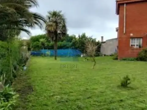 Casa 6 ambientes con 2 baños