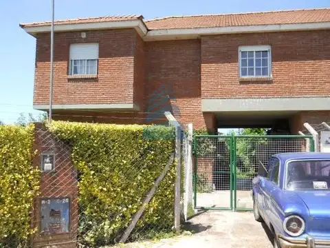 VENTA - CASA EN LOMAS DEL GOLF MAR DEL PLATA