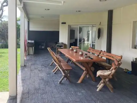 Casa Monoambiente con 2 baños