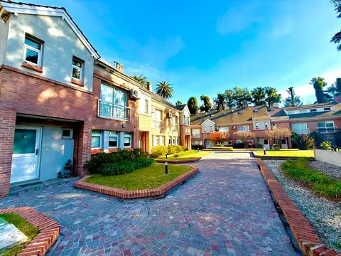 Casa en Venta en Adrogue, USD 230.000