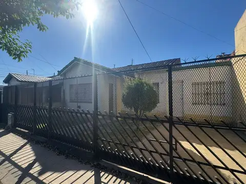 ALQUILER CASA 5 AMBIENTES - LOS POLVORINES 