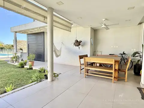 Casa en Venta al Este