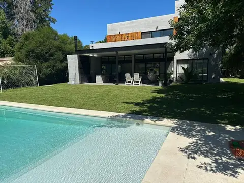 VENTA Casa 5 Ambientes Los Cardales Country Club