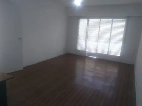 DEPARTAMENTO 3 AMBIENTES CENTRO RAMOS MEJIA