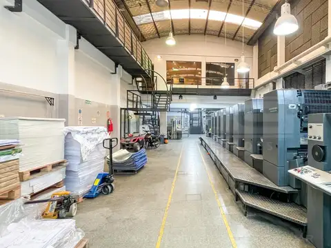 Alsina al 1500, entre Av Maipu y Avellaneda