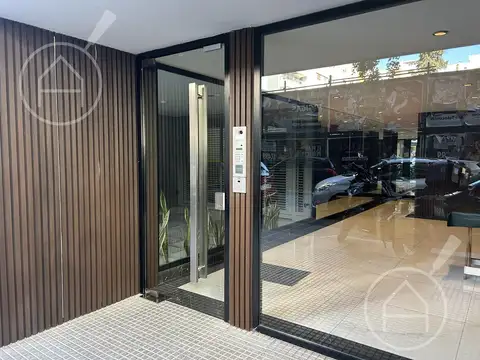 Avenida Coronel Esteban Bonorino 100