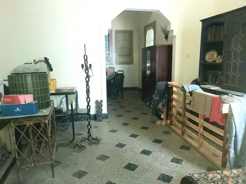 17 E/ 69 Y 70: CASA EN PH EN VENTA: 4 DORMITORIOS, GARAGE 3 AUTOS