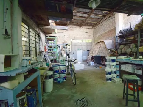 Venta - Financia Local Comercial con Deposito - Quilmes