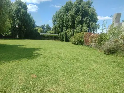 Terreno en Venta 20  mts Frente