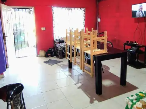 Casa 3 ambientes con 1 baño