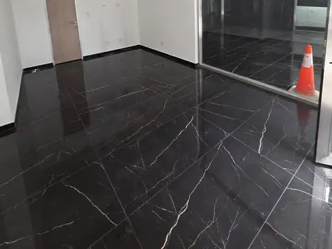 Local en Venta en Martín, USD 85.000