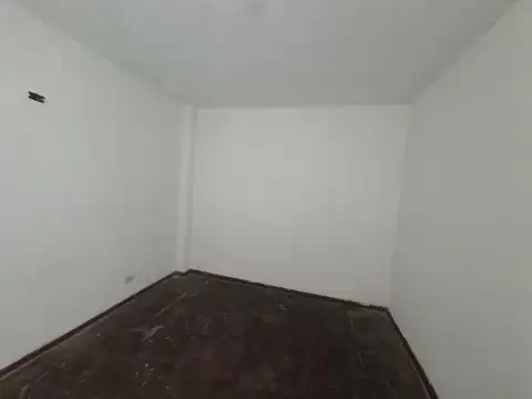 Depto Tipo Casa 4 ambientes con 2 baños