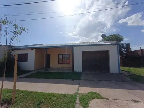 SE VENDE CASA CENTRICA EN VILLA MINETTI