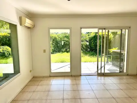 Departamento 4 ambientes con 2 baños