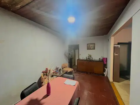 CASA DE TRES AMBIENTES AMPLIOS A REFACCIONAR