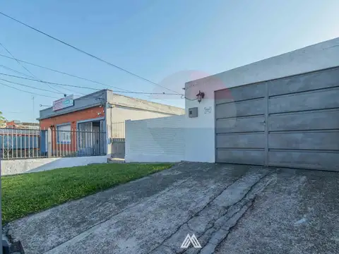 Venta Casa 3 dormitorios Las Acacias APTO al fondo