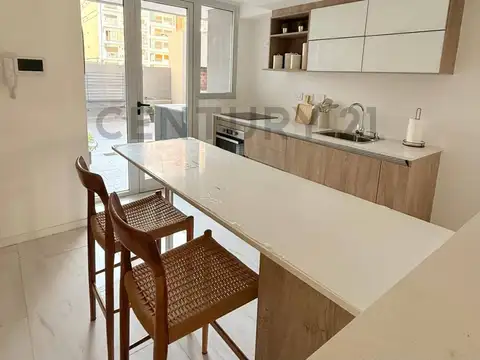VENTA CUATRO AMBIENTES CON COCHERA , CABALLITO SUR