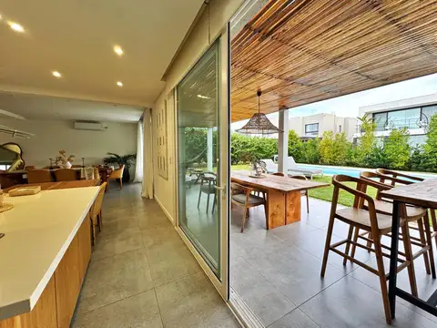 Casa en venta en lote interno en Castaños Nordelta
