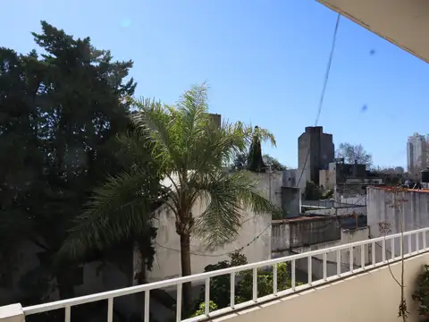 Rivadavia 6000, Piso 2