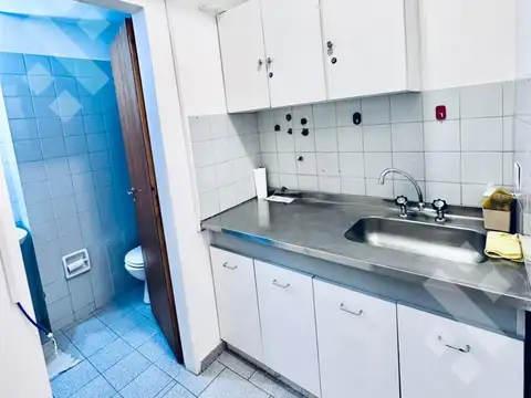 Oficina 2 ambientes con 1 baño