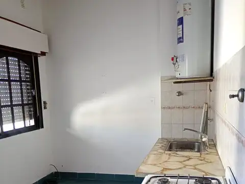 Depto Tipo Casa 2 ambientes con 1 baño
