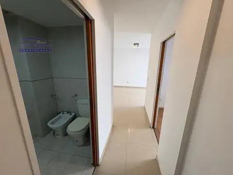 Pareja 2535 , Piso 2