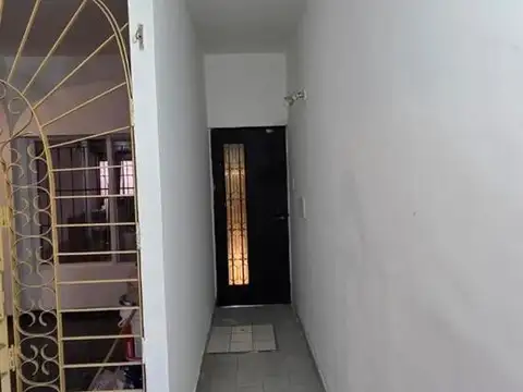 Casa en Alquiler con 1 cochera