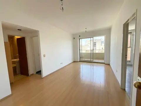 Avenida Directorio 600