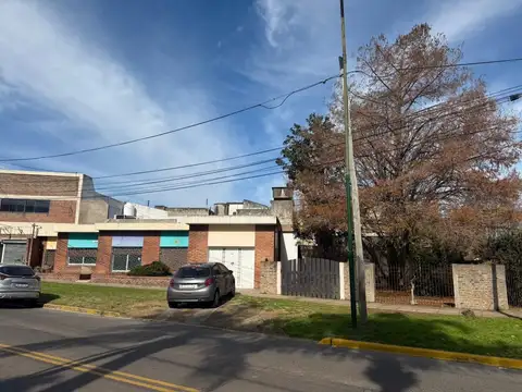 Casa en alquiler - uso comercial 