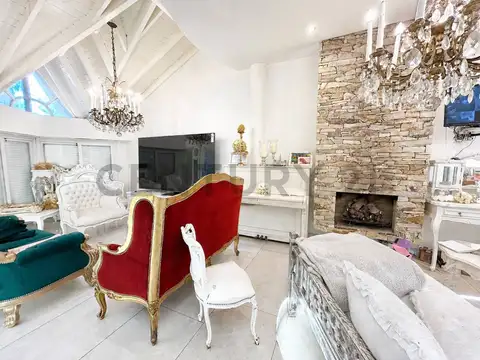 Casa 4 ambientes con 3 baños