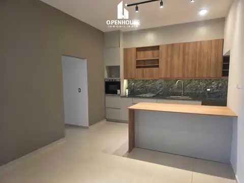 Casa en Venta en Russell, USD 248.000