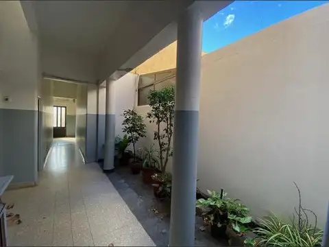 Depto Tipo Casa en Alquiler de 3 ambientes