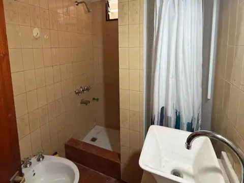 Camacua 3400, Piso 1