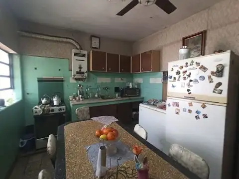 Casa 5 ambientes con 1 baño