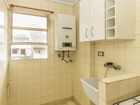 Departamento de 3 ambientes con balcón corrido en alquiler en Villa Urquiza