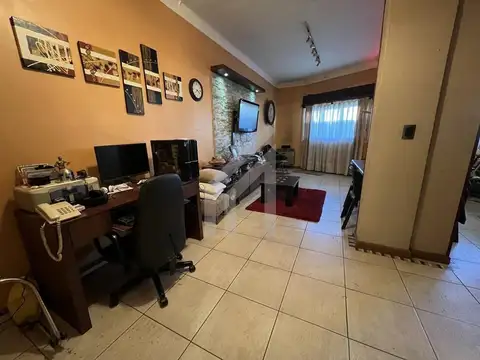 Depto Tipo Casa 3 ambientes con 2 baños