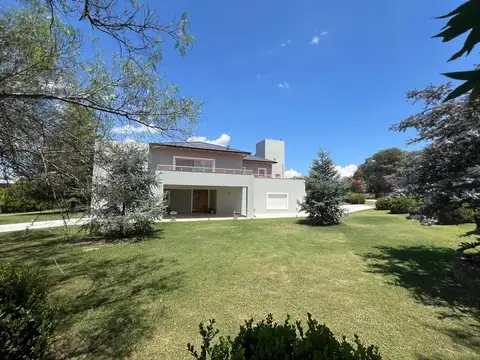 VENTA CASA COUNTRY CAUSANA