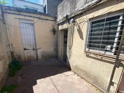 Venta de local en Pompeya