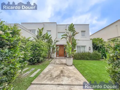 Excelente Casa en Barrio Cerrado Las Liebres