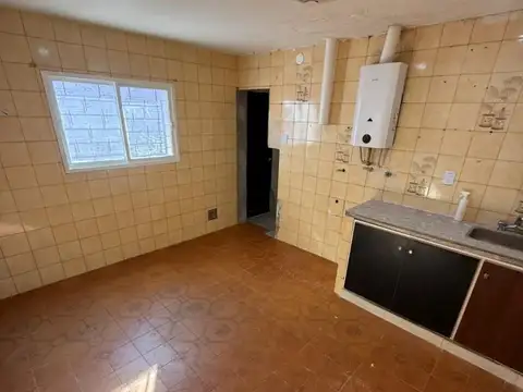 Depto Tipo Casa en Alquiler de 4 ambientes