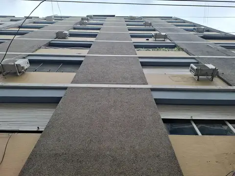 Castelli 100, Piso 6