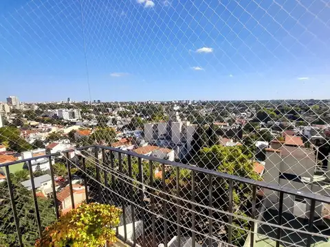 Excelente departamento 3 ambientes reciclado a nuevo. Piso alto. Excelentes vistas - Olivos