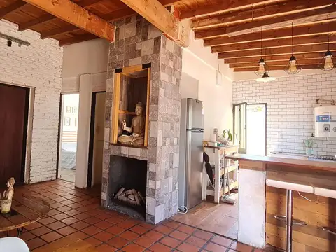 Casa 5 ambientes con 2 baños